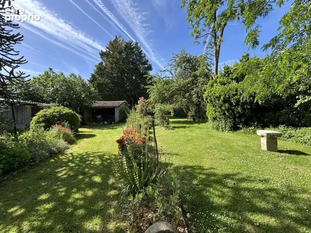 Superbe Longère en Pierre de 413 m2   6 Chambres - photo 23