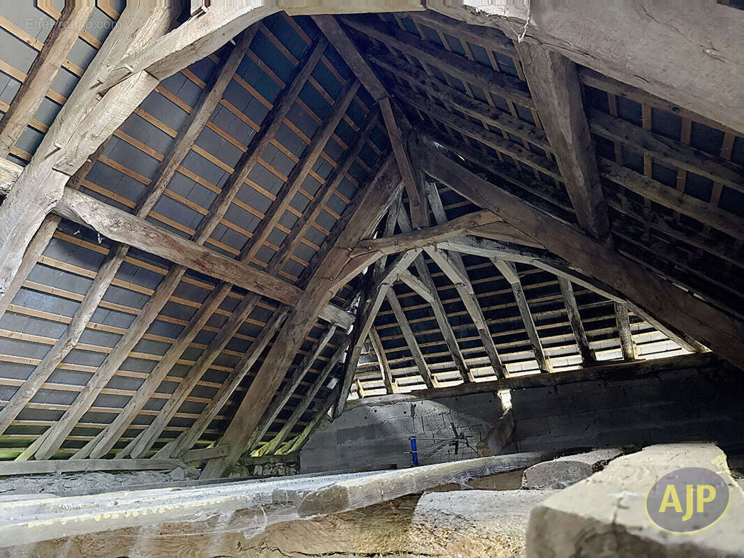 Maison à LES TOUCHES