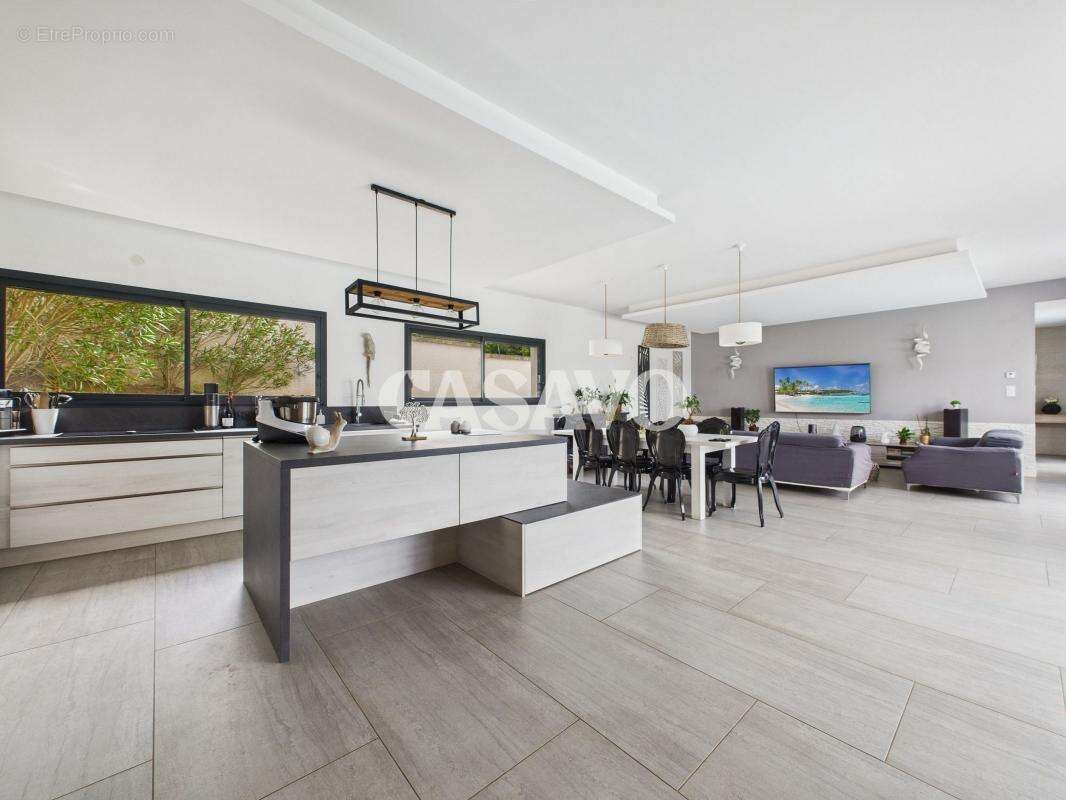 Maison à REVENTIN-VAUGRIS