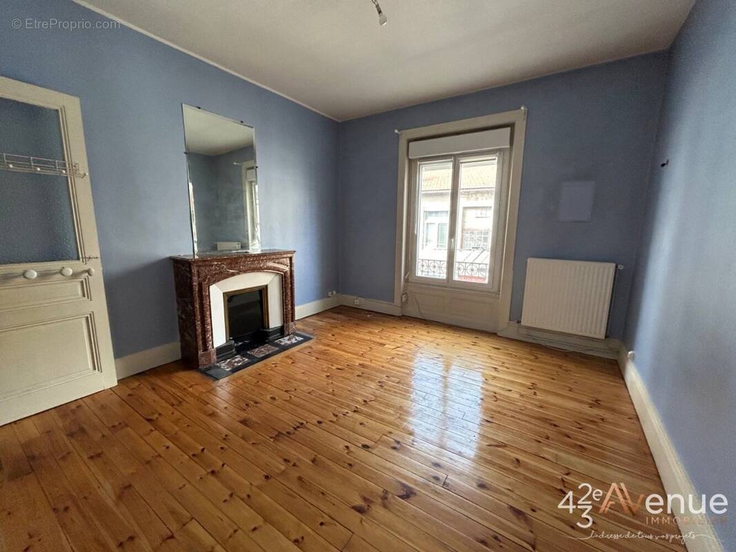 Appartement à SAINT-ETIENNE