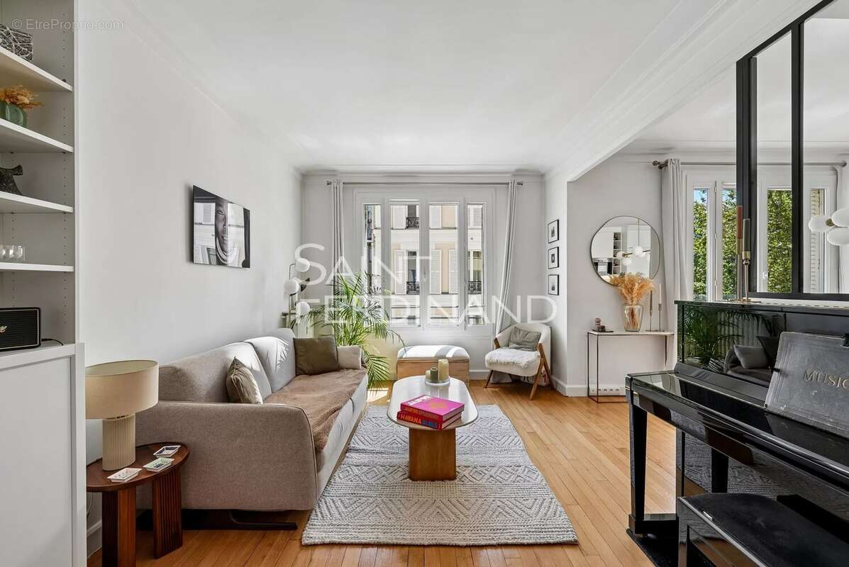 Appartement à NEUILLY-SUR-SEINE