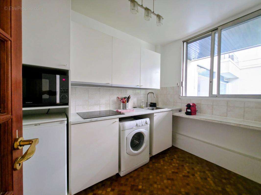 Appartement à PARIS-12E