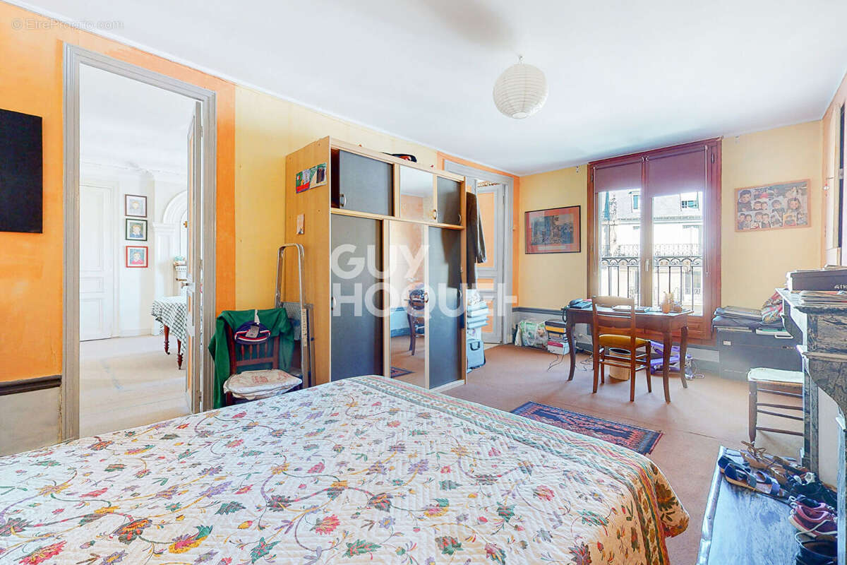 Appartement à PARIS-9E