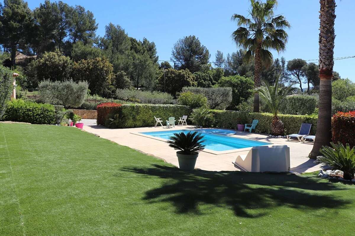 Maison à LA CADIERE-D'AZUR