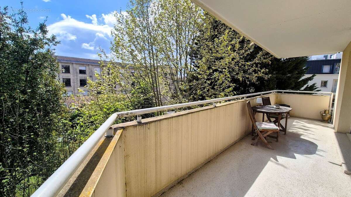 Appartement à BORDEAUX