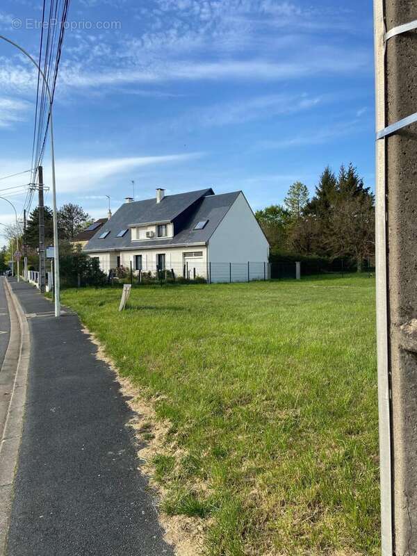 Photo 2 - Terrain à CHATEAUROUX