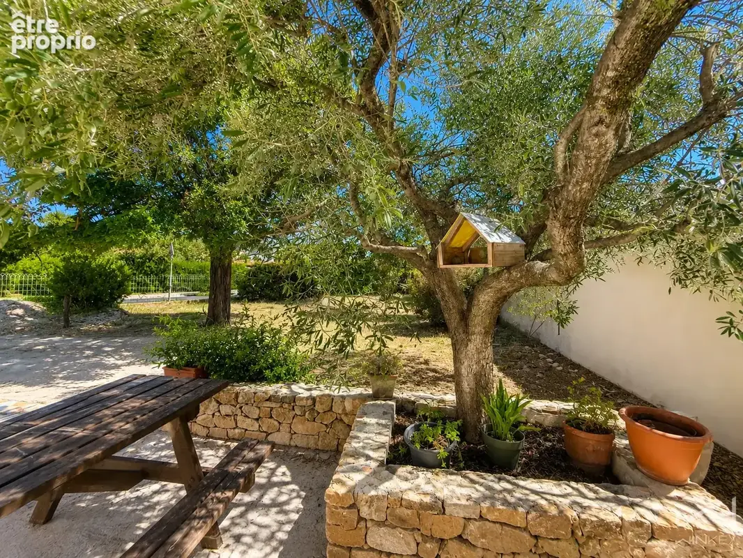 Isabelle di natale vous propose en exclusivité à pierrelatte   maison de plain-pied rénovée   3 chambres   700 - photo 2