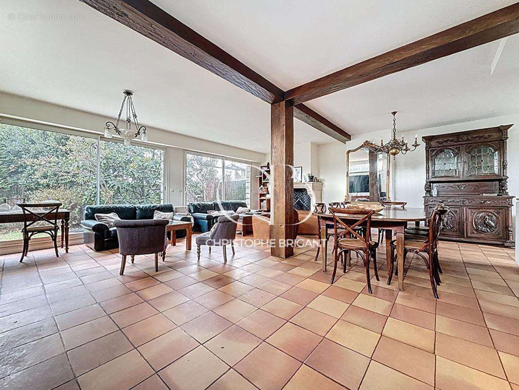 Maison à VILLEJUIF