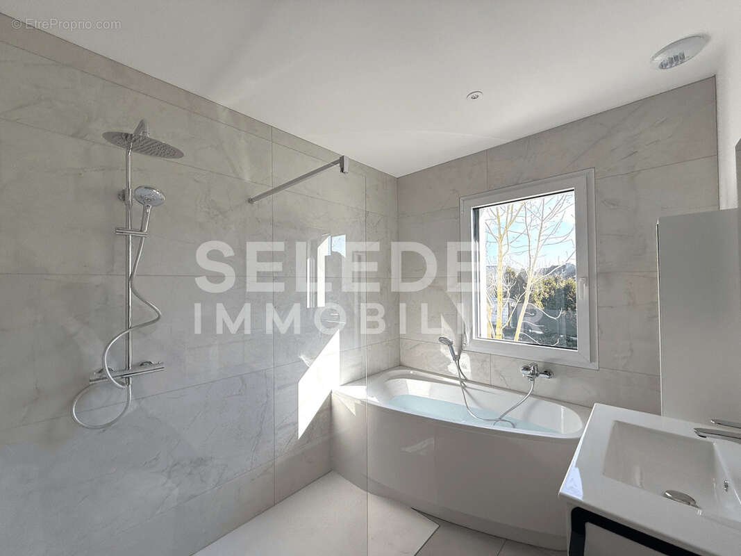 Magnifique maison T5 163m2 avec grand garage et jardin - photo 4
