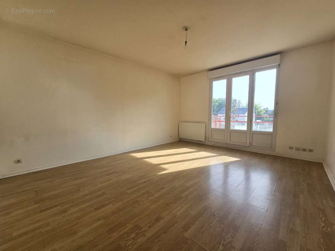 Appartement 67 m² à Evreux  - photo 2