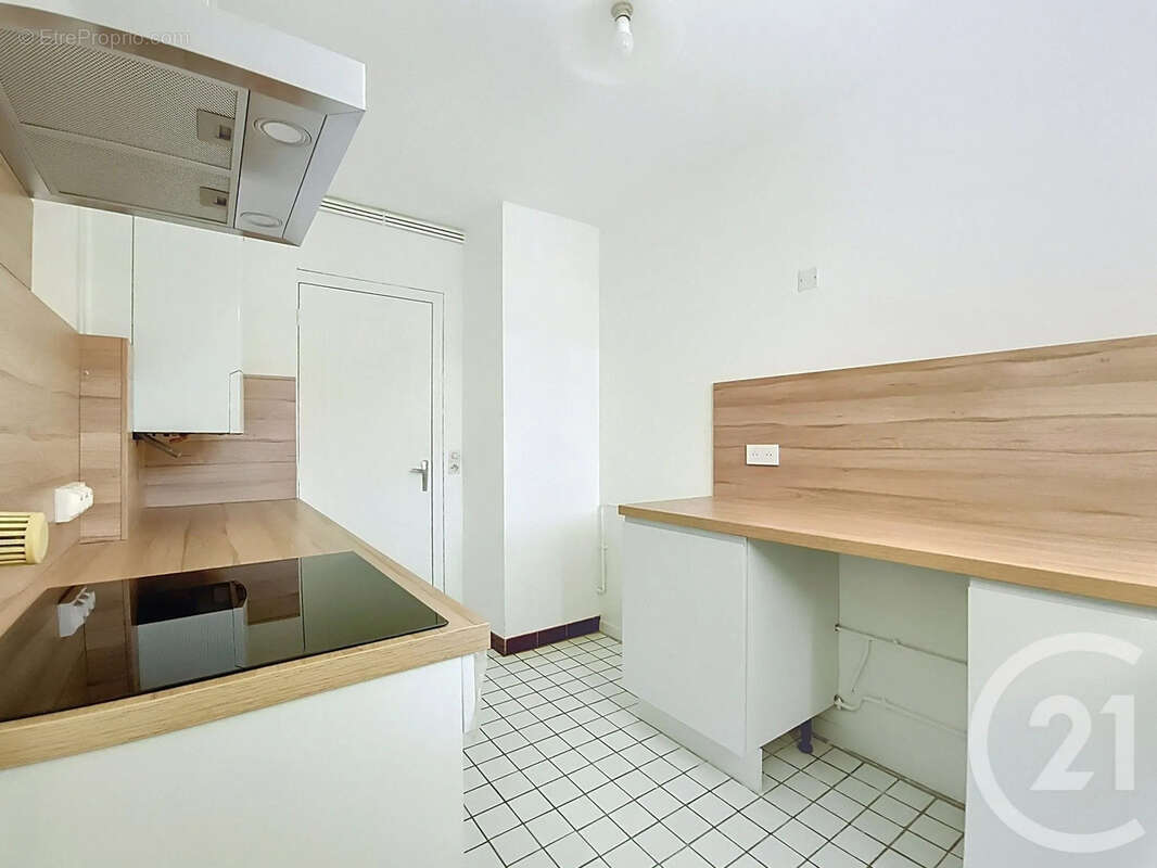 Appartement à PARON