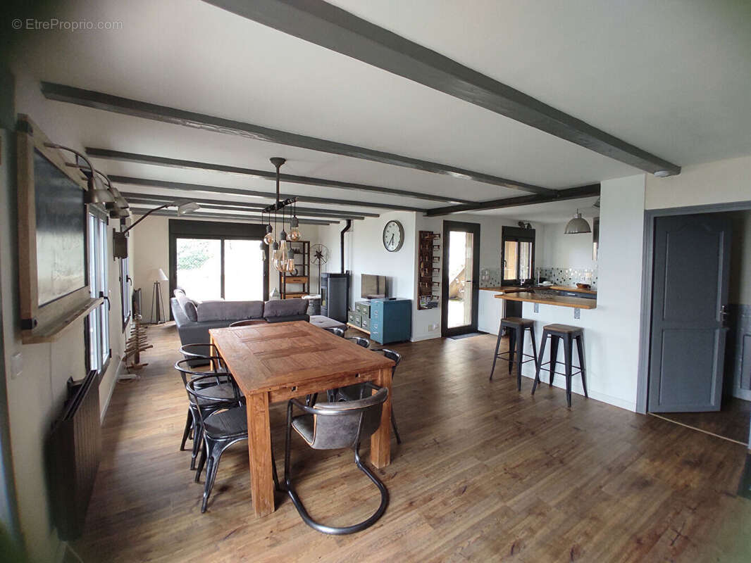 Maison à LES ANGLES