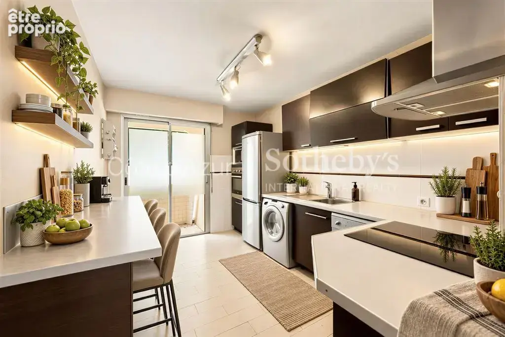Le Cannet résidentiel, appartement à rénover avec terrasse, piscine et vue sur la mer - photo 8