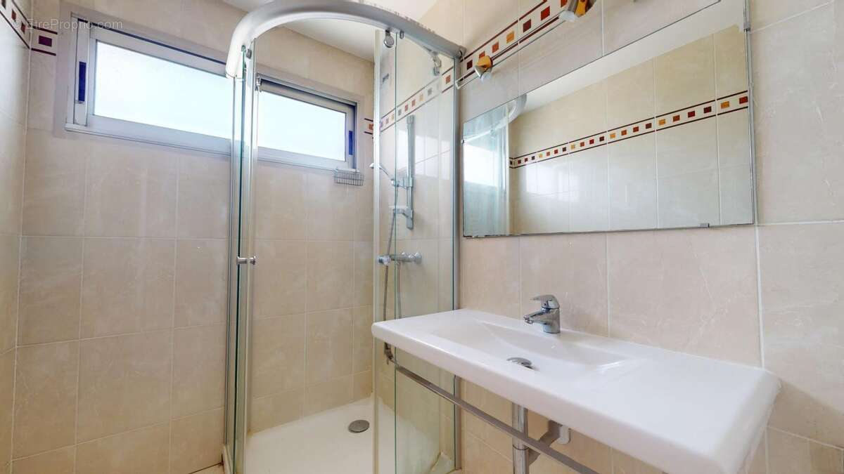 Appartement à TASSIN-LA-DEMI-LUNE