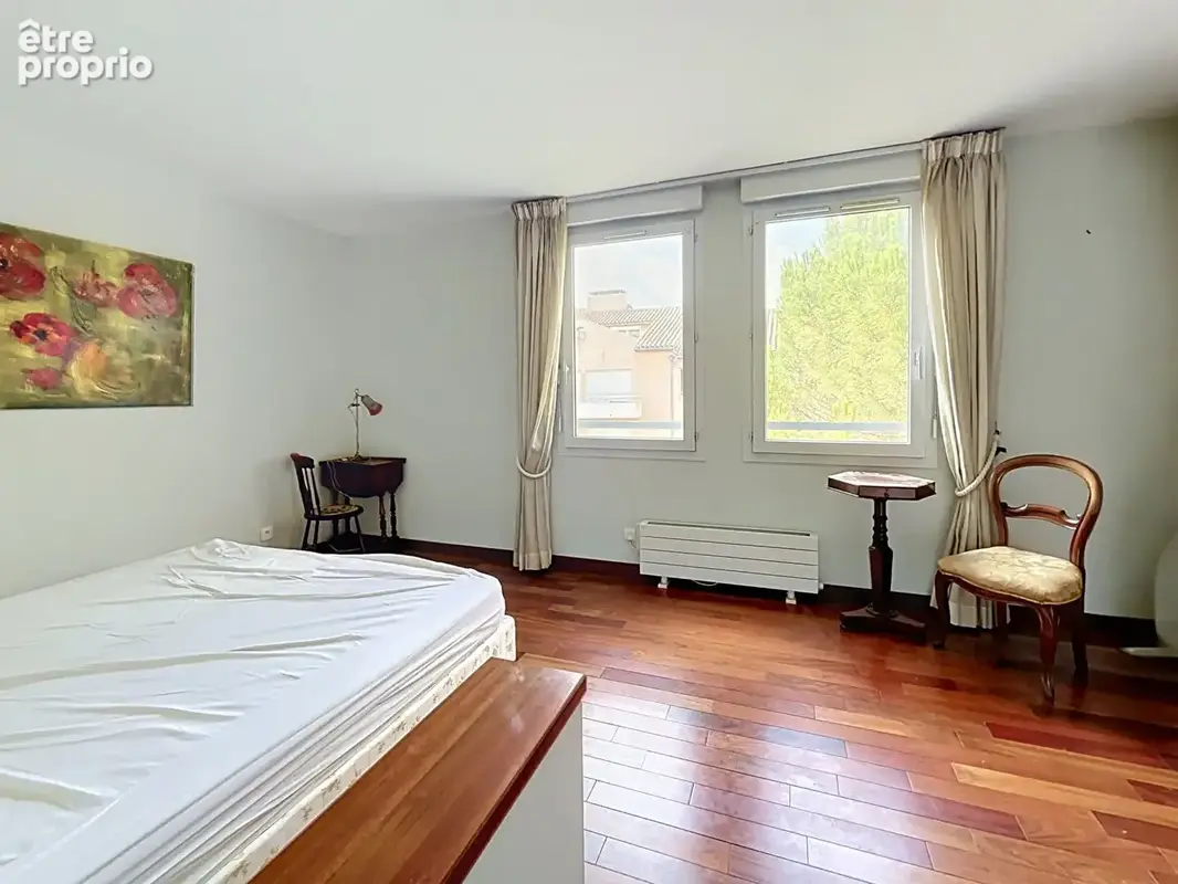 Appartement T3/4 de 93 M² avec balcon et parking - photo 5