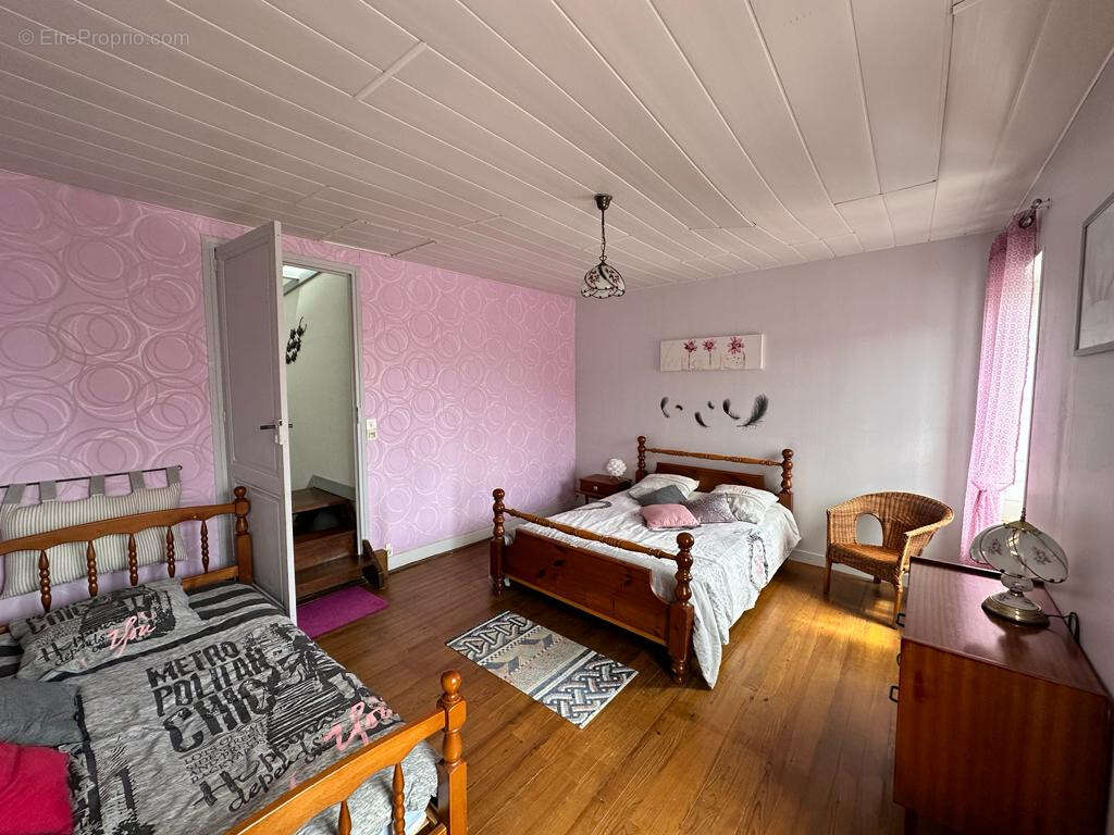 Maison à MORTAGNE-SUR-GIRONDE