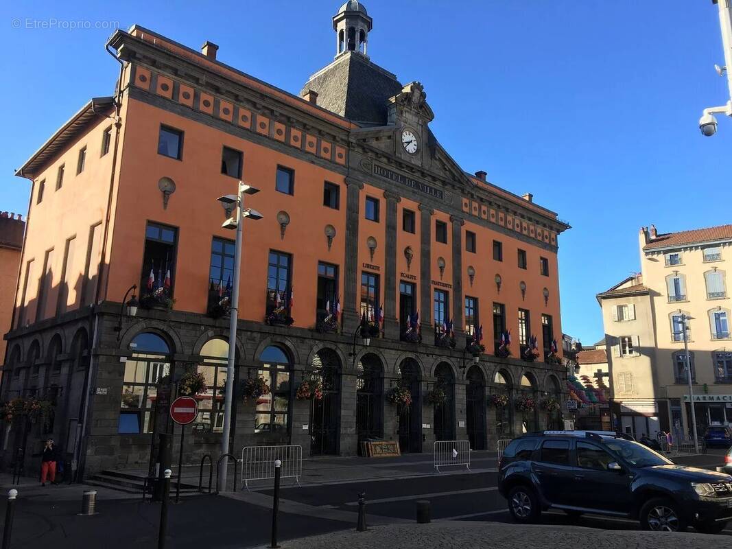 Commerce à AURILLAC