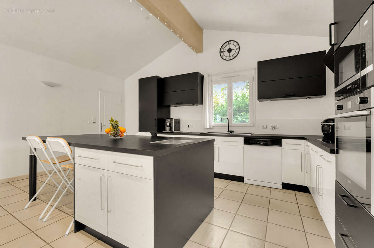 Maison à BRUGUIERES