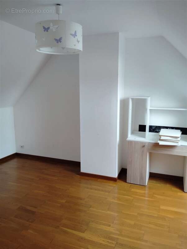 Maison à DAMPIERRE-SUR-AVRE