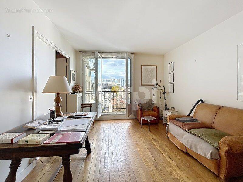 Appartement à PARIS-15E