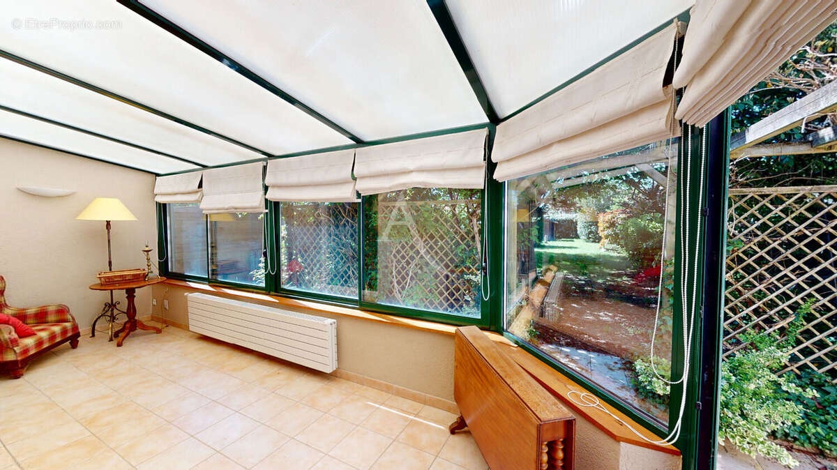 Maison à SAINT-JEAN-DE-BRAYE