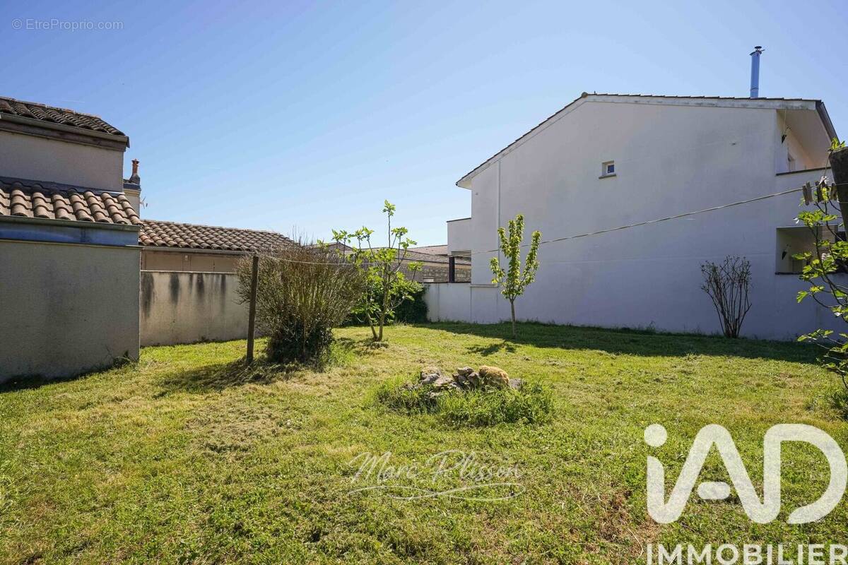 Photo 1 - Maison à CUSSAC-FORT-MEDOC