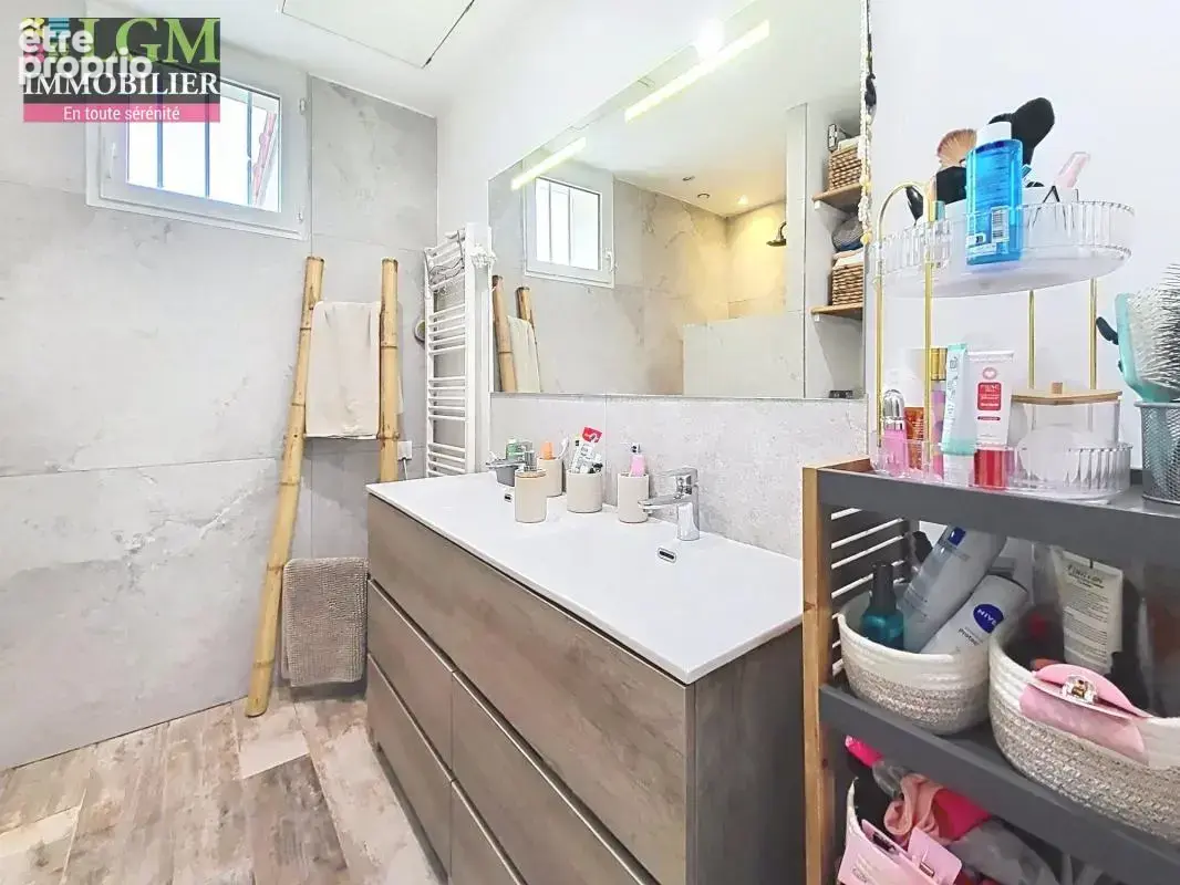 Maison rénovée plain-pied – Quartier calme et recherché Vitrolles Nord - photo 11