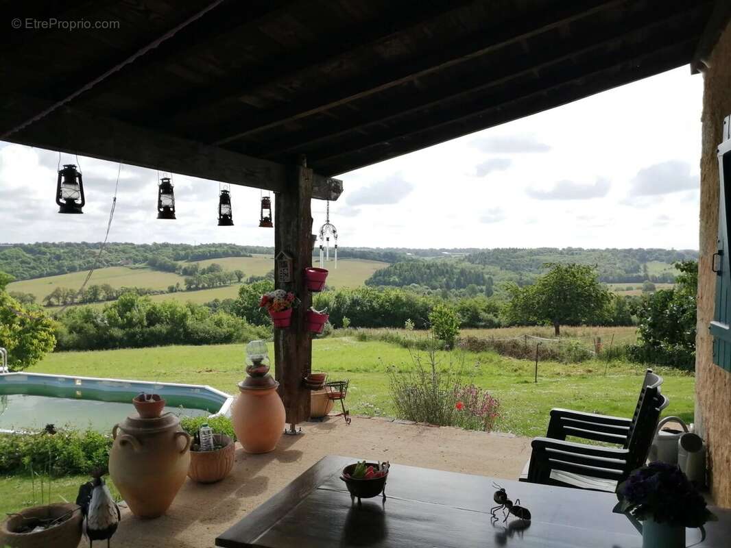 Maison, grange, atelier, hangar et terrain offrant une vue imprenable - photo 2