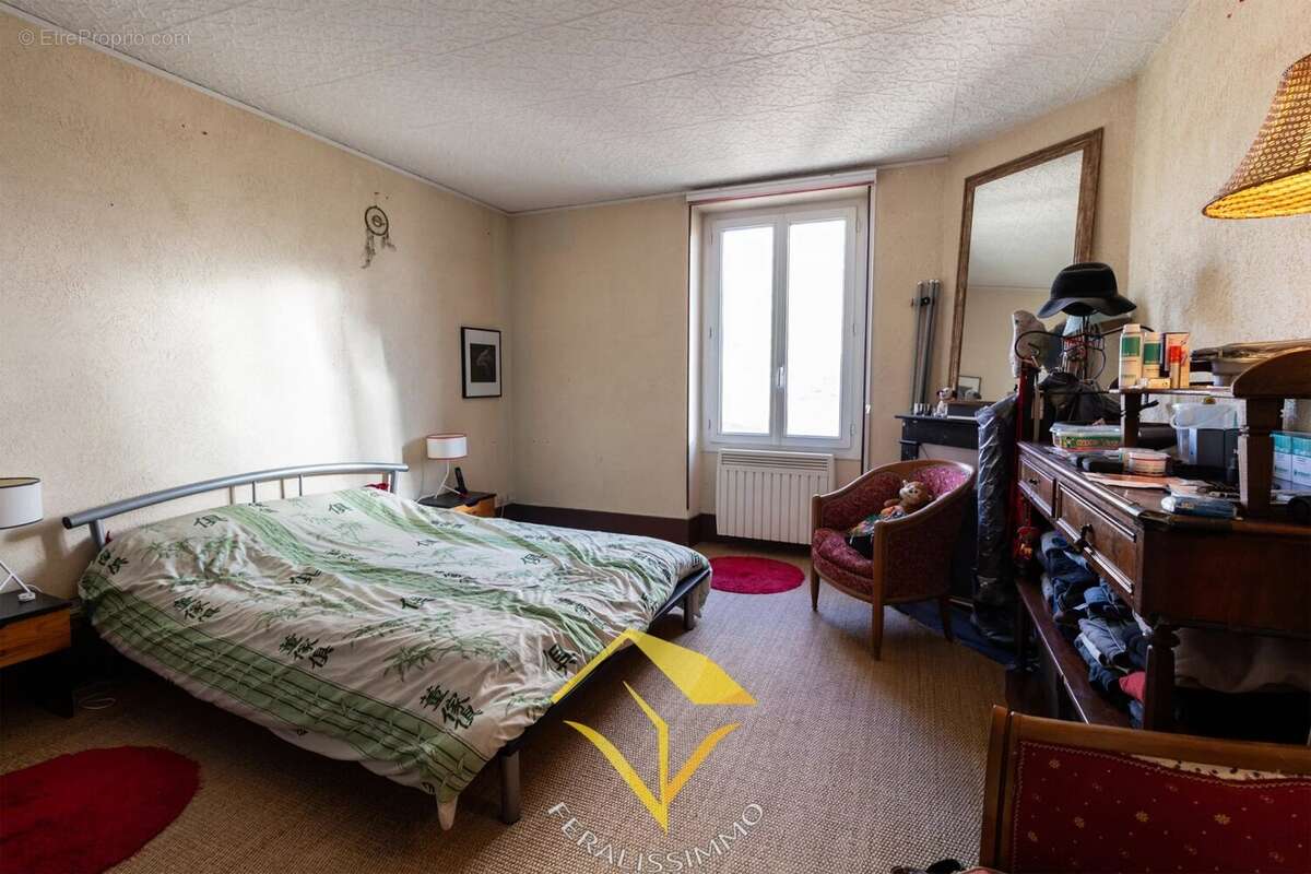 Maison de charme de 5 chambres au coeur du village ! - photo 9