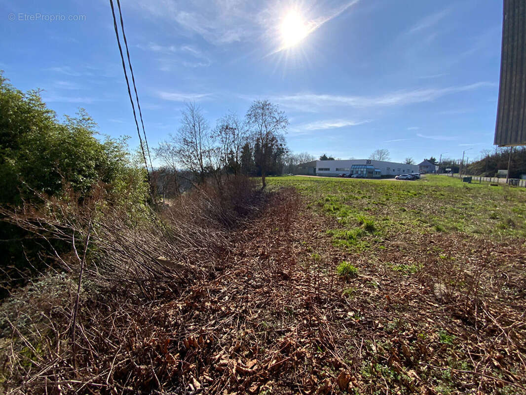 Terrain à LE CREUSOT