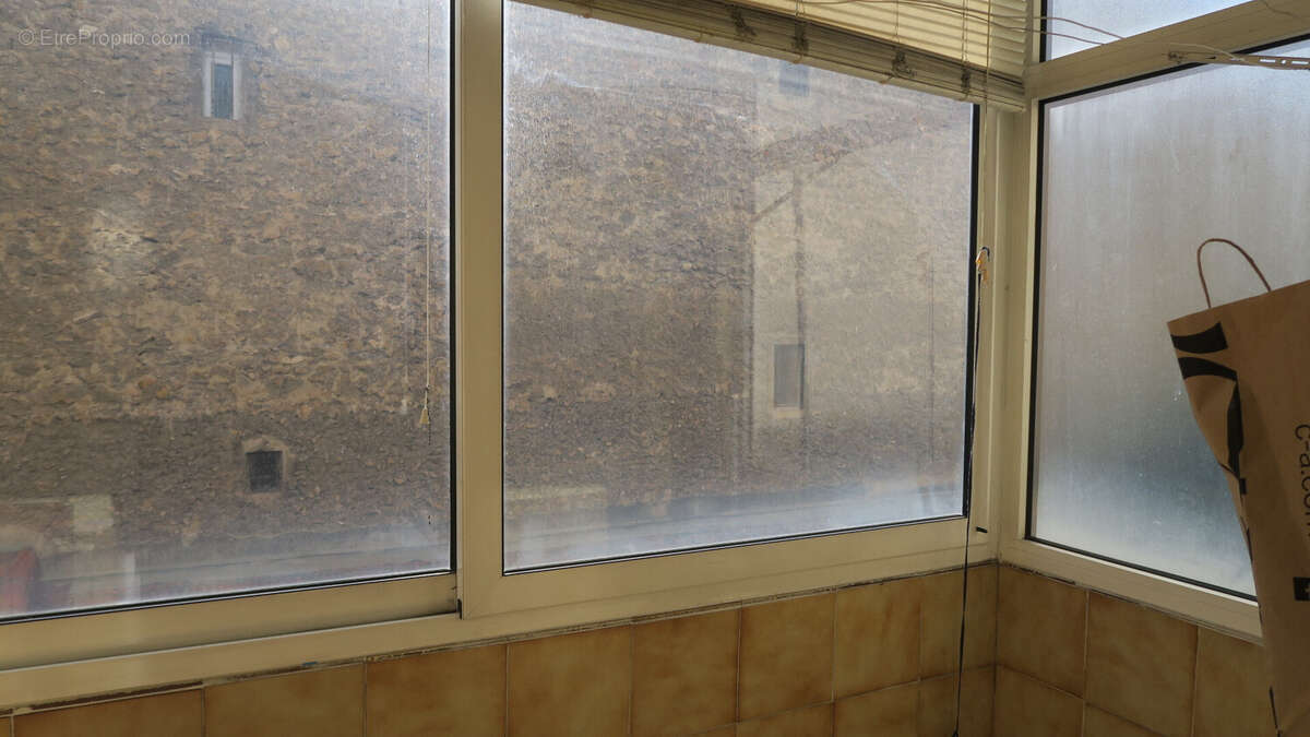 Appartement à MARSEILLE-4E