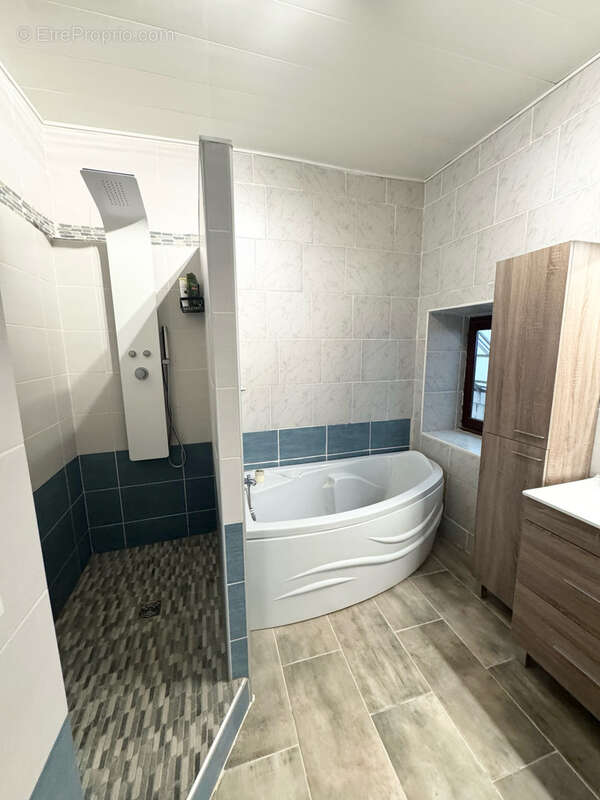 Maison à LE PEAGE-DE-ROUSSILLON