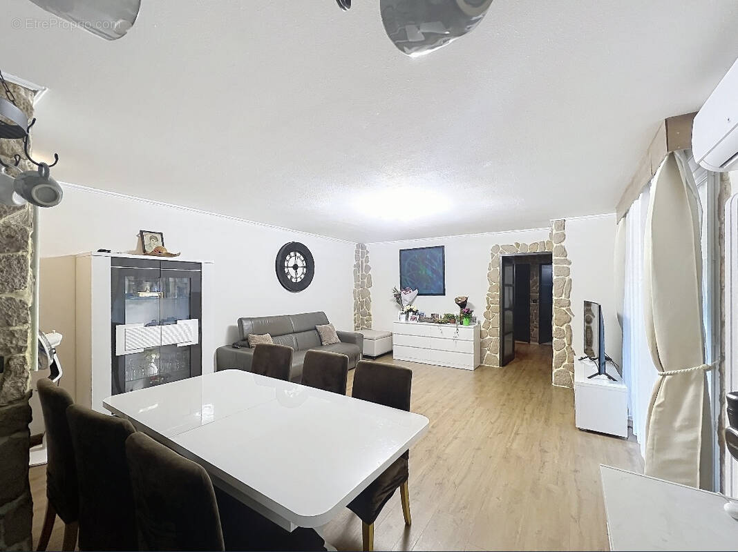 Appartement à VAULX-EN-VELIN