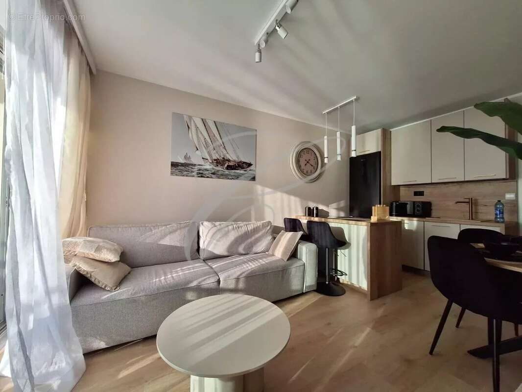 Appartement à ROQUEBRUNE-CAP-MARTIN