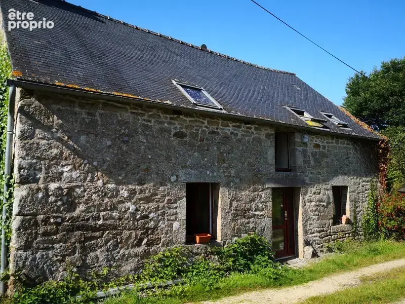 cadre bucolique pour ce domaine compose de 3 maisons sur 15 000 m2 - photo 9
