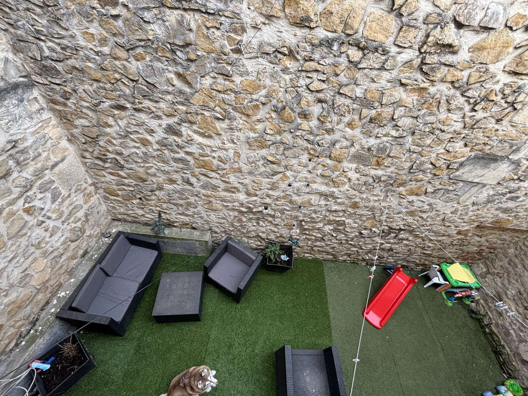 Maison à JONQUIERES-SAINT-VINCENT