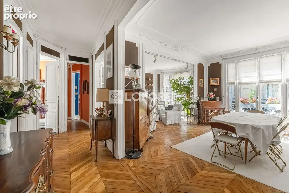 Emplacement recherche - bel immeuble - trois chambres - photo 2