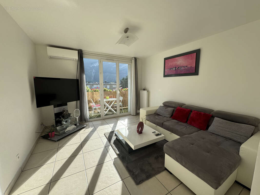 Appartement à FONTAINE