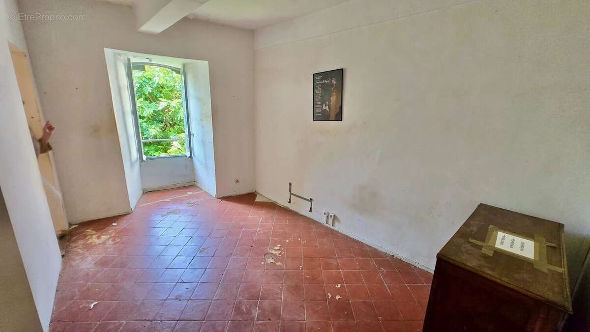 Maison à ESPONDEILHAN