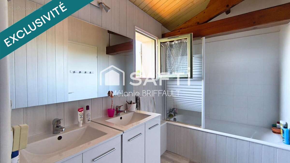 Maison 396 m² à Saint-Mathurin  - photo 6