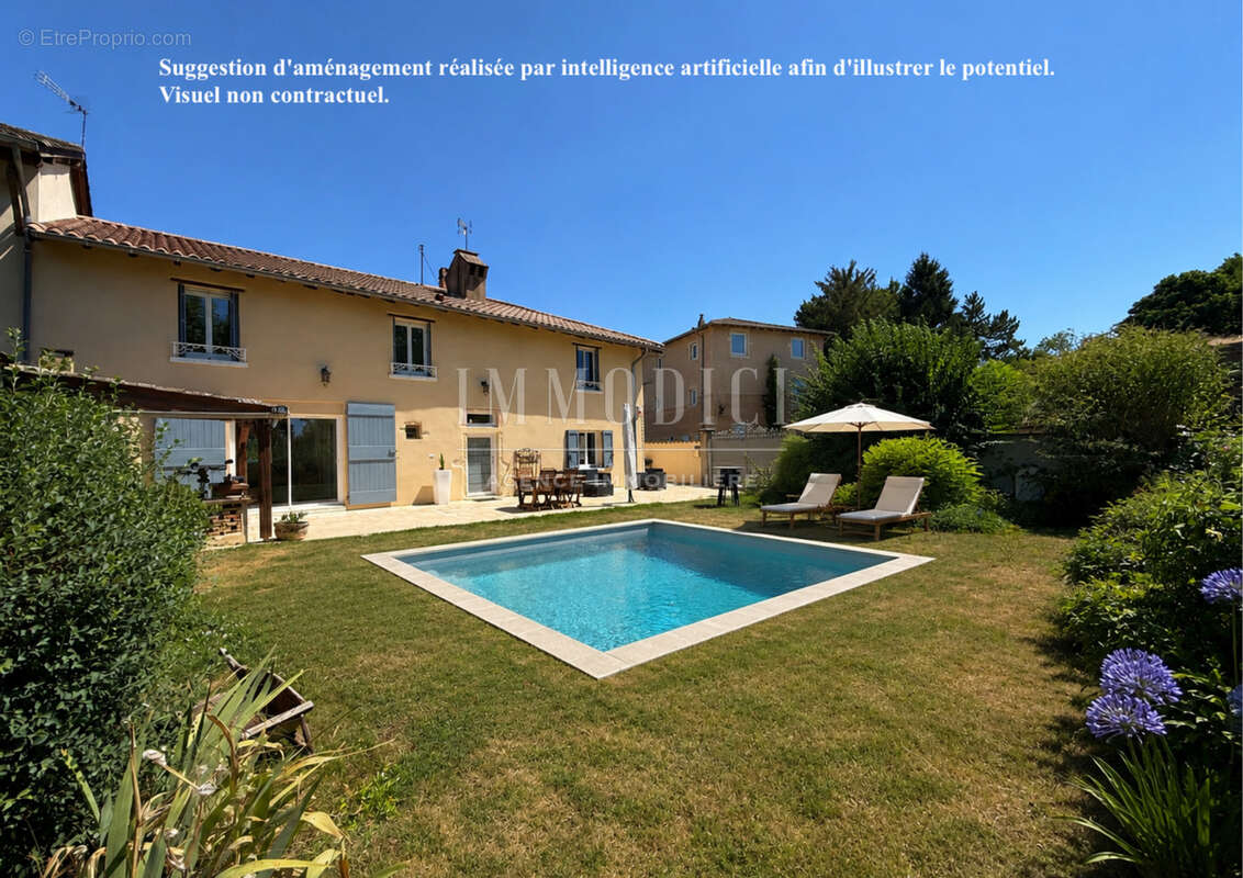 Maison à MOGNENEINS