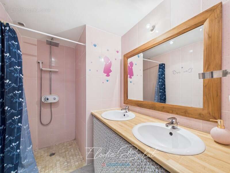 Maison de charme de plain-pied avec piscine et dépendances – MONTAILLEUR (73) - photo 12