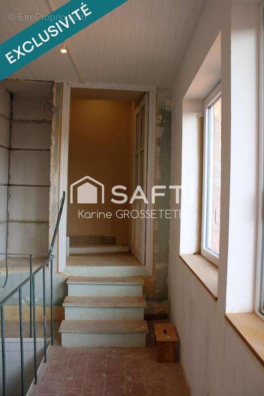 Maison 96 m² à Savigny-En-Terre-Plaine  - photo 3