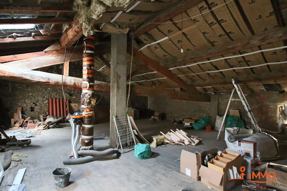 Maison à SAINT-SORLIN-EN-BUGEY