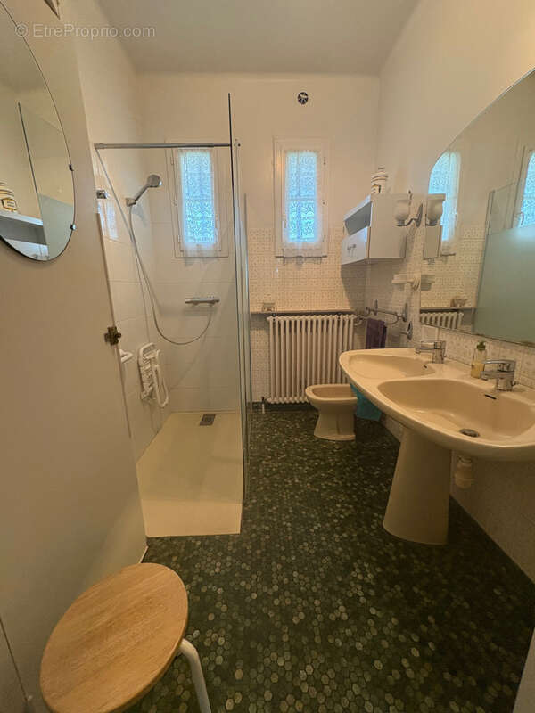 Maison à SAINT-VITE