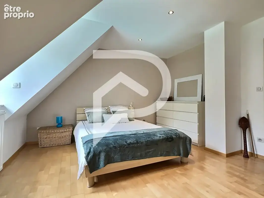 Maison 7 pièce(s) 230 m2 - photo 9