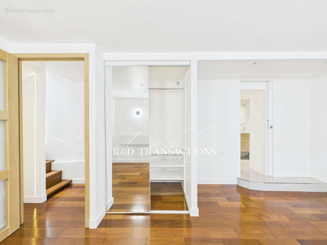 Appartement à SURESNES