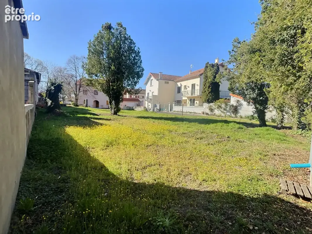 Terrain 658m² à malintrat - photo 1