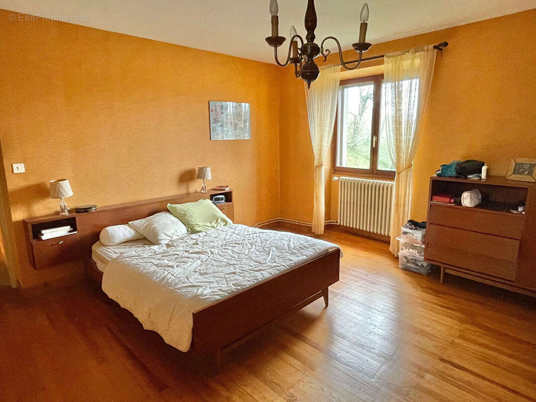 Maison à BOURGOIN-JALLIEU