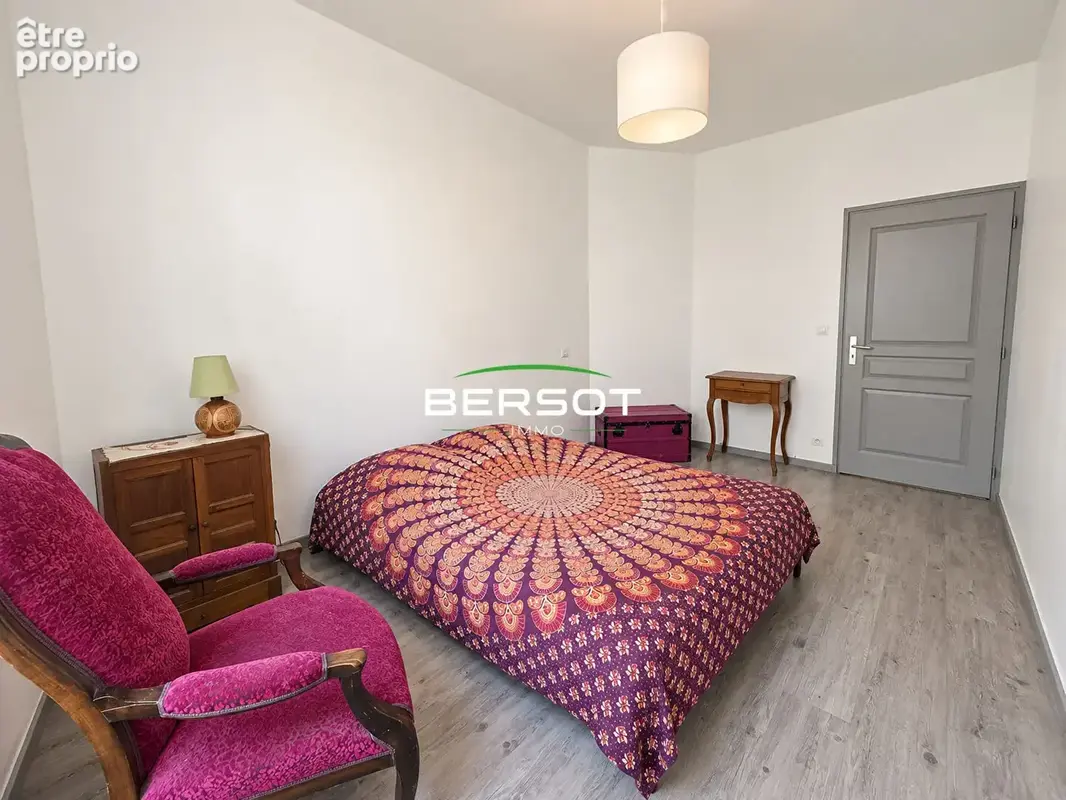 Bel appartement T4 de 110 m²  avec 2 chambres - LONS - photo 6